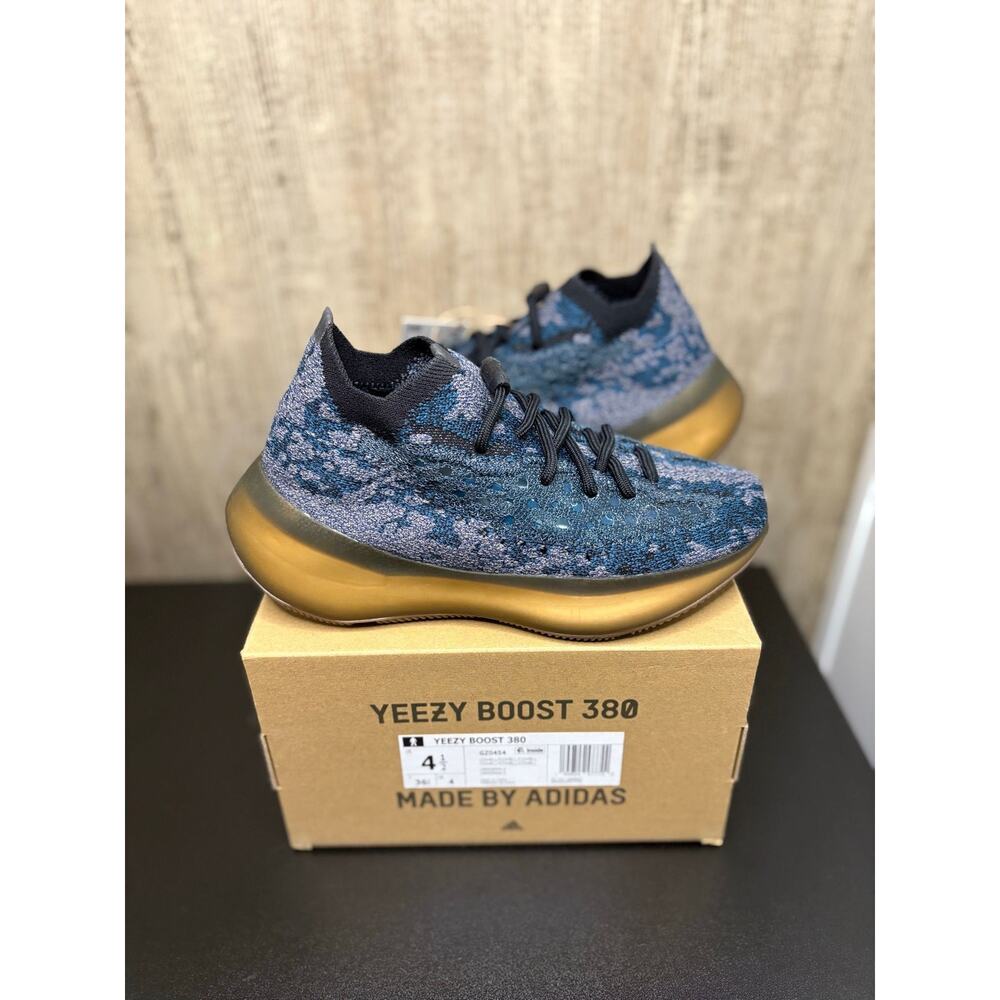 NEW SZ 4.5y - Adidas Yeezy Boost 360 Covellite